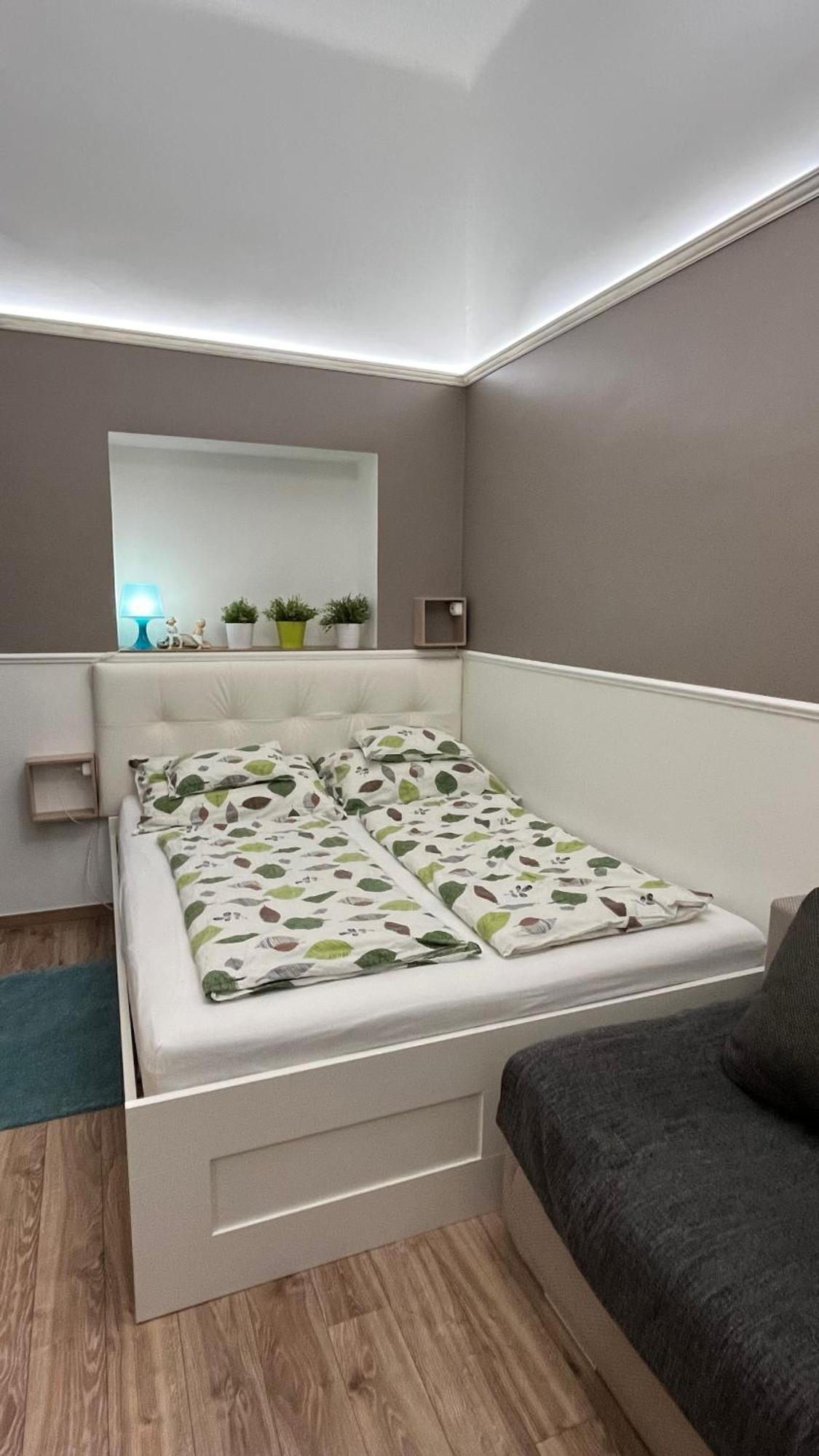 Mirage Vaci Street Апартаменты *